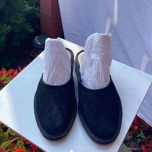 Lucky Brand Patterned Suede Slides